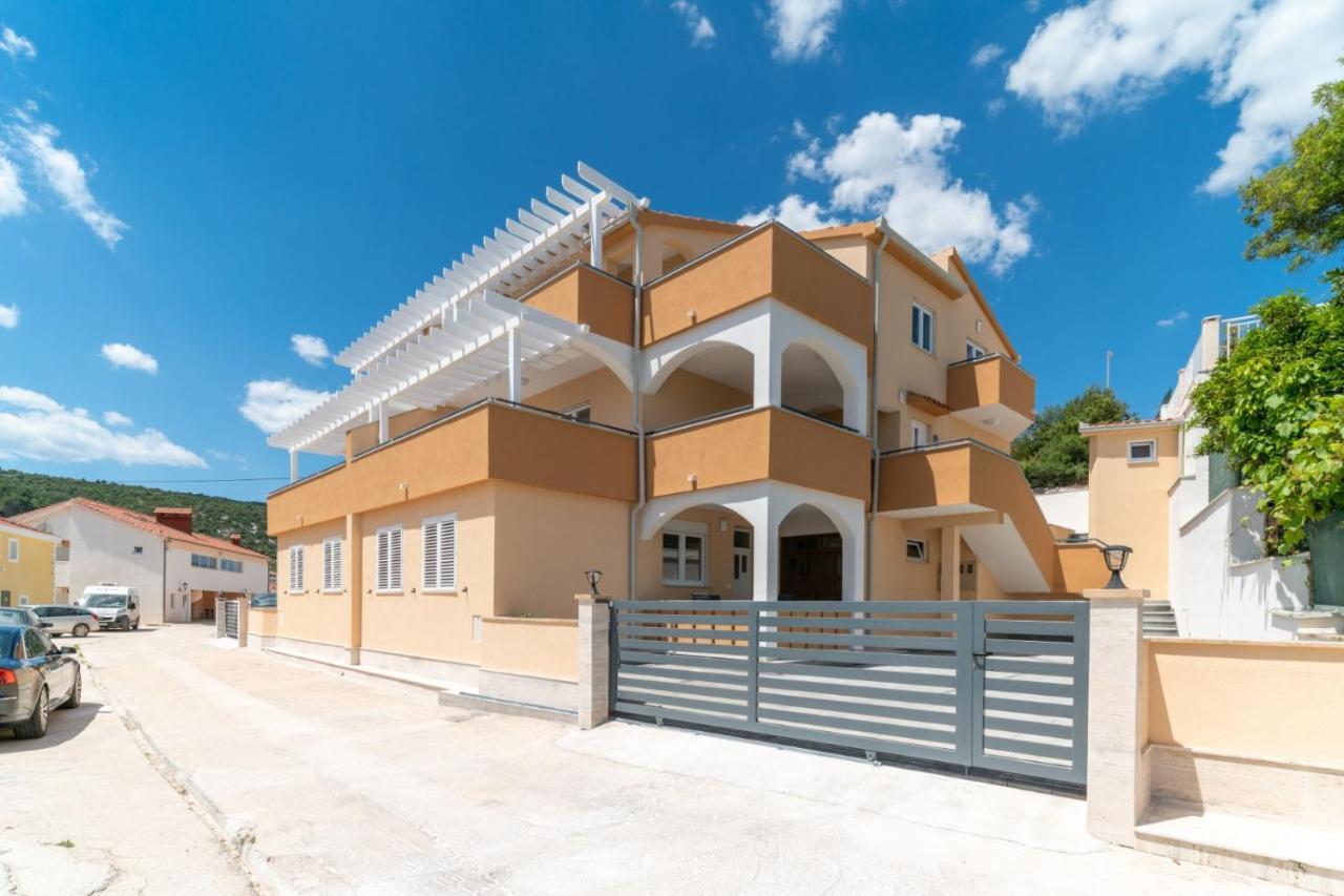 Villa A Марина Экстерьер фото