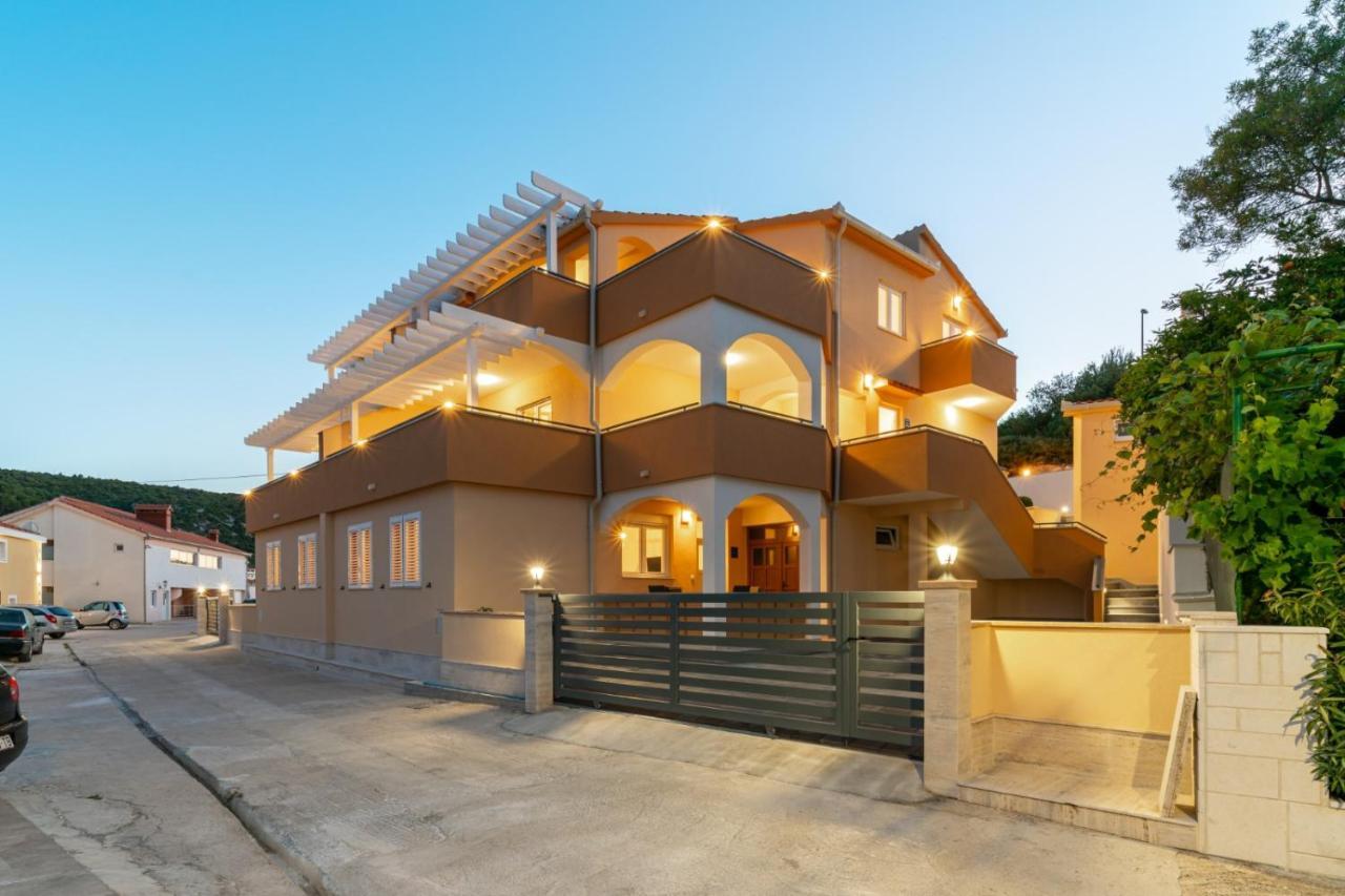 Villa A Марина Экстерьер фото